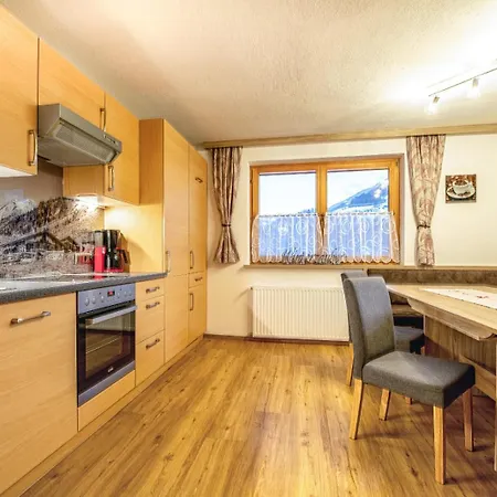 Birgit Apartment *